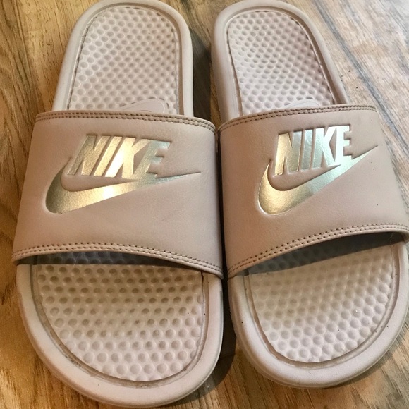 light pink nike sandals